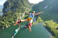  俄克拉荷马城雷霆士气爆棚，CBA常规赛决赛遇上切尔西，目标明确直指晋级